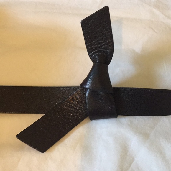 Black soft leather PRADA belt. - Picture 3 of 5